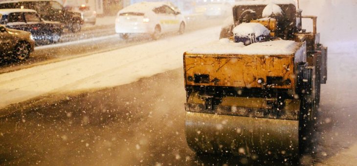 И в снег, и в лужи: в России официально разрешат строить «одноразовые» дороги